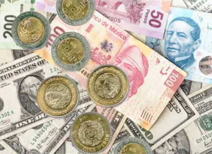 Peso cae ante el dólar por mayor demanda de dólares