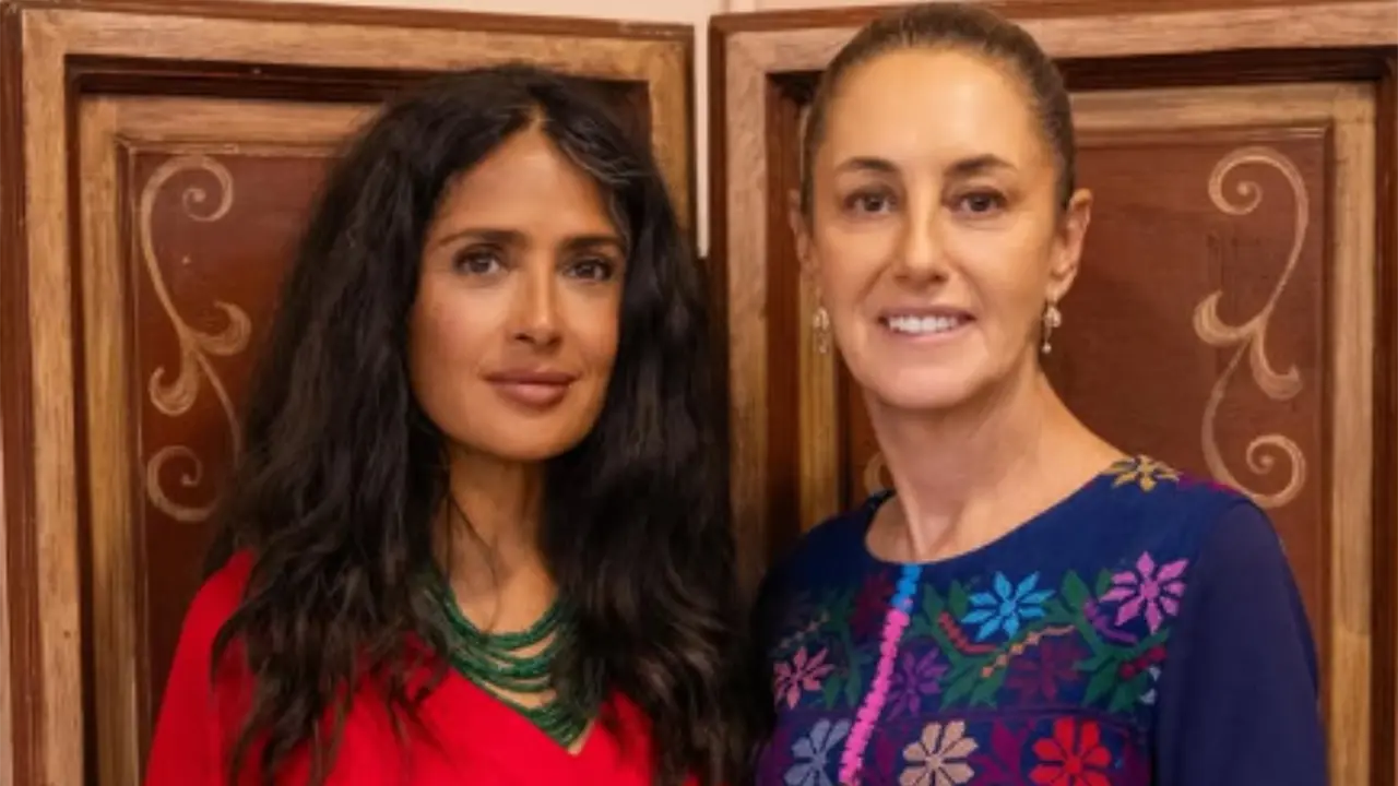 Presidenta de México se reúne con Salma Hayek en Veracruz