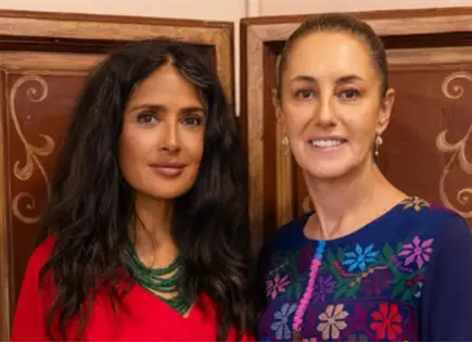 Presidenta de México se reúne con Salma Hayek en Veracruz