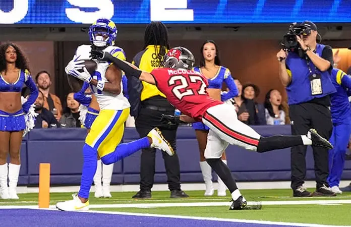 Rams vencen por paliza a Buccaneers