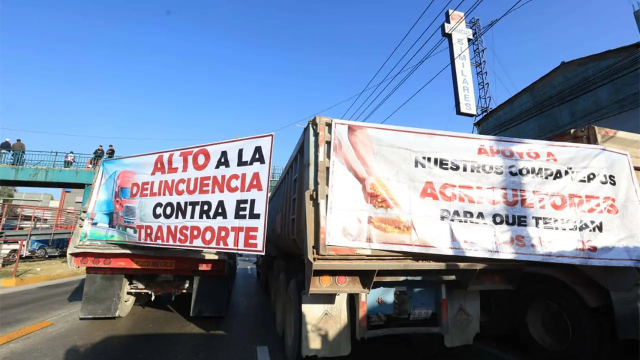 Transportistas prefieren bloquear y exigir seguridad a estar muertos