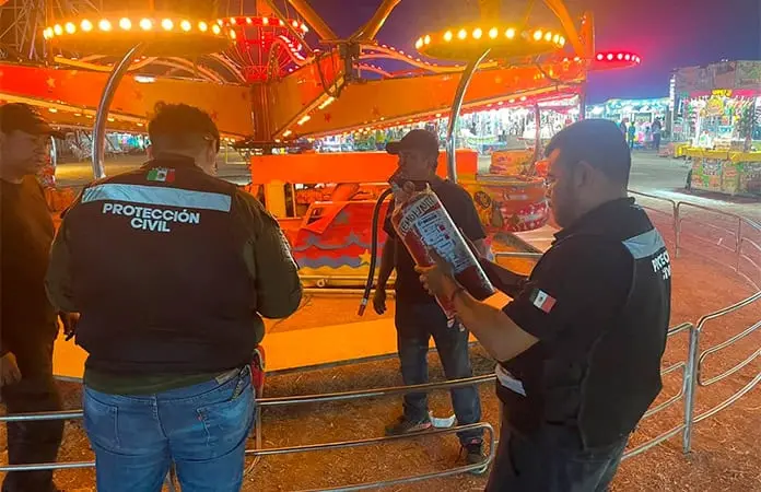 Verifican los juegos mecánicos de la feria