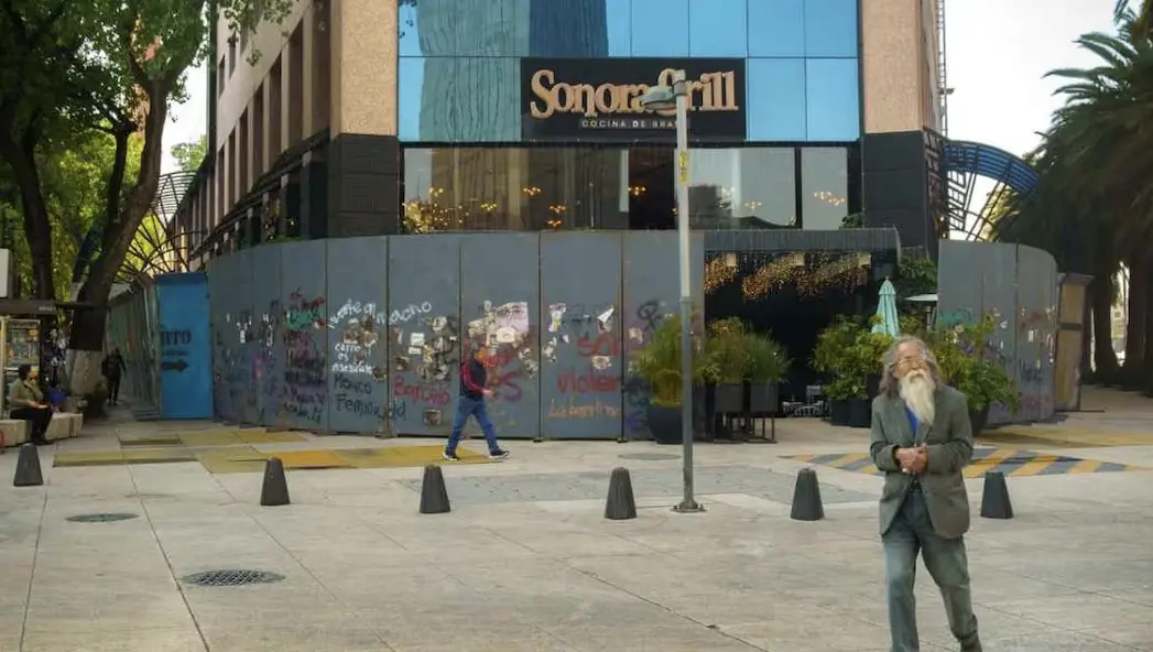 Vallas en Paseo de la Reforma.