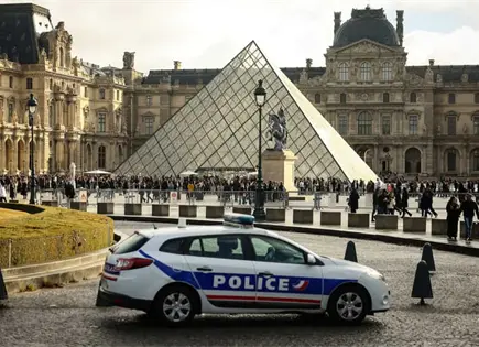 Los clientes que encargaron el robo de joyas en el Louvre tenían acento eslavo