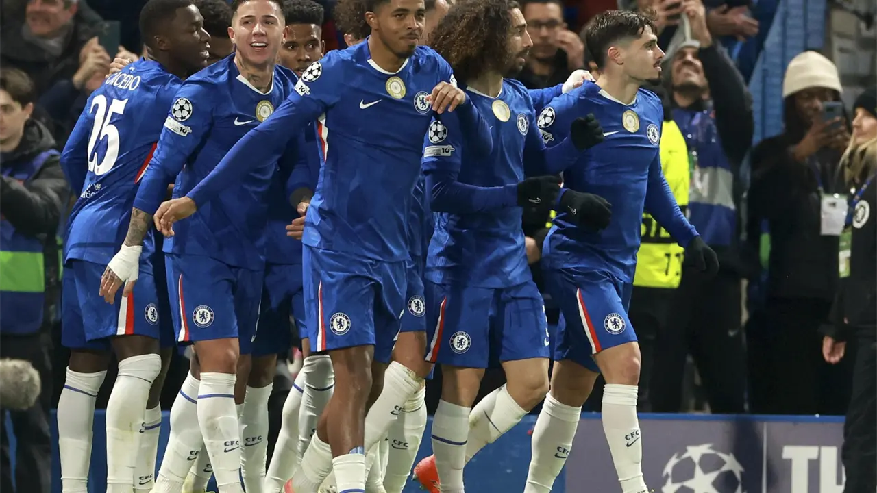 Estevao brilla y Chelsea somete al Barcelona