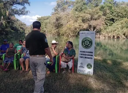 Imparten curso de rescate en aguas en movimiento a encargados de parajes de Valles