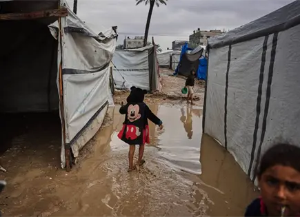 Lluvias invernales en Gaza dejan a palestinos desplazados