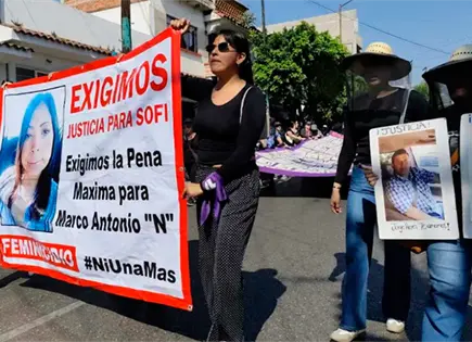 Marchas en México por Día Internacional de Eliminación de Violencia contra Mujeres