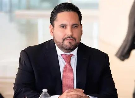 Pide legislador atender demandas de los campesinos