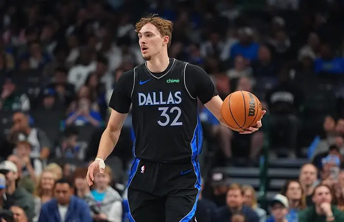 Cooper Flagg lucha contra la adversidad