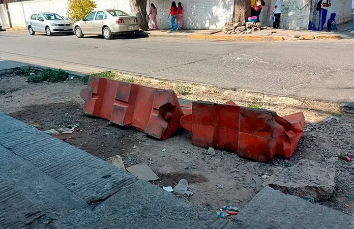 Dejan a medias obra del colector El Saucito: vecinos