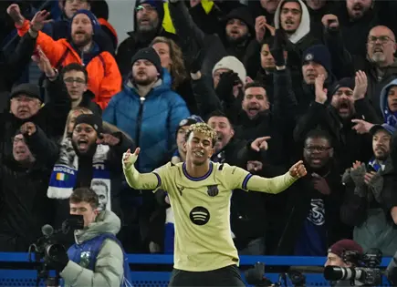 Hansi Flick urge a Barcelona a ser más agresivo tras caer en la Liga de Campeones