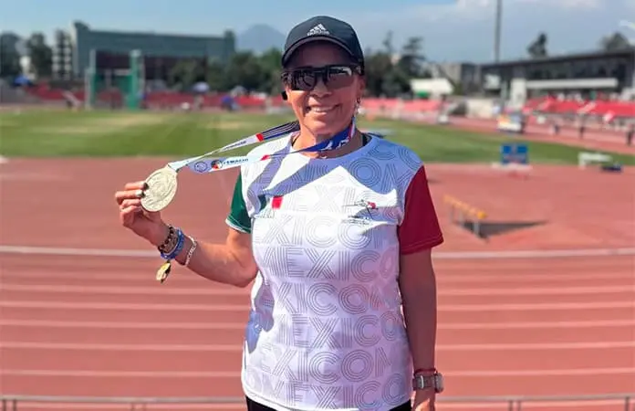 Potosina gana el oro en marcha