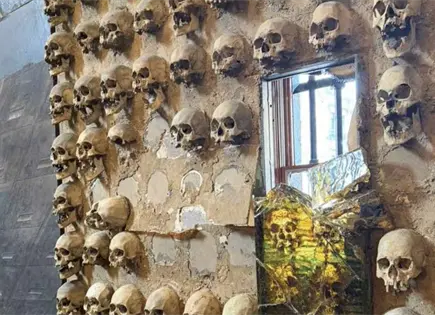 Daños al mural de Cauduro en la SCJN tras marcha Daños al mural de Cauduro en la SCJN tras marcha