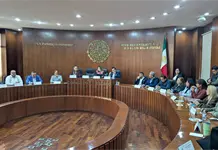 Fustigan en Congreso al rector de la UASLP por faltar a reunión