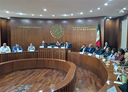 Fustigan en Congreso al rector de la UASLP por faltar a reunión