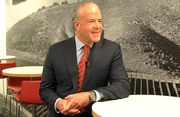 Investigan al dueño  de Miss Universo