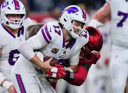 Josh Allen regresa a entrenar con Bills