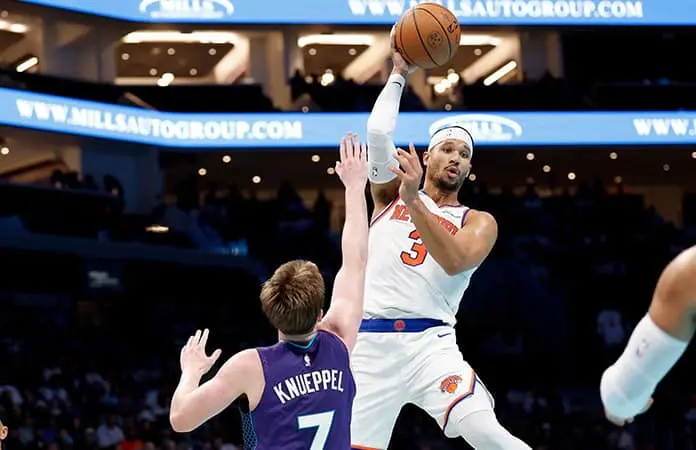 Knicks aplastan a los Hornets