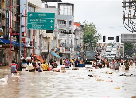 Más de 80 Personas Fallecen por Inundaciones en el Sur de Tailandia