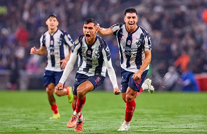 Monterrey tiene al América contra las cuerdas