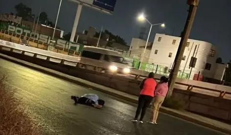 Muere motociclista atropellado por camión Muere motociclista atropellado por camión