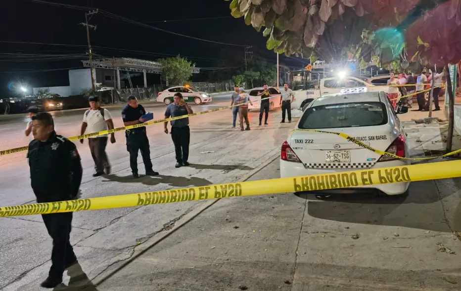 Taxista muere dentro de su unidad mientras esperaba pasaje