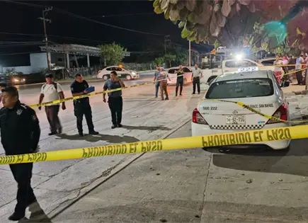 Taxista muere dentro de su unidad mientras esperaba pasaje Taxista muere dentro de su unidad mientras esperaba pasaje