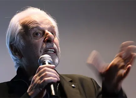 Alejandro Jodorowsky RECIBE MEDALLA BELLAS ARTES