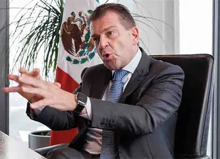 Banqueros reclaman certidumbre en inversión