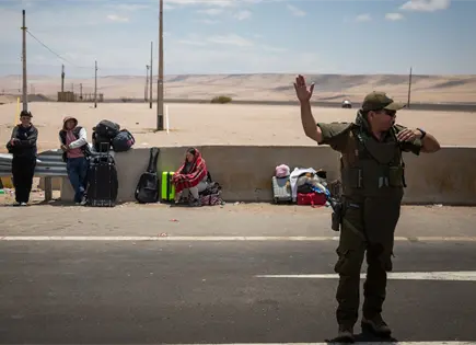 Chile en alerta por crisis humanitaria en frontera con Perú