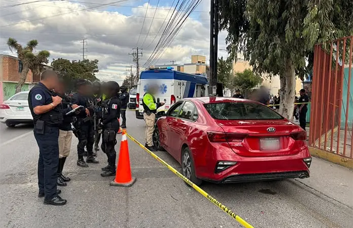 Conductor fallece por infarto en su auto