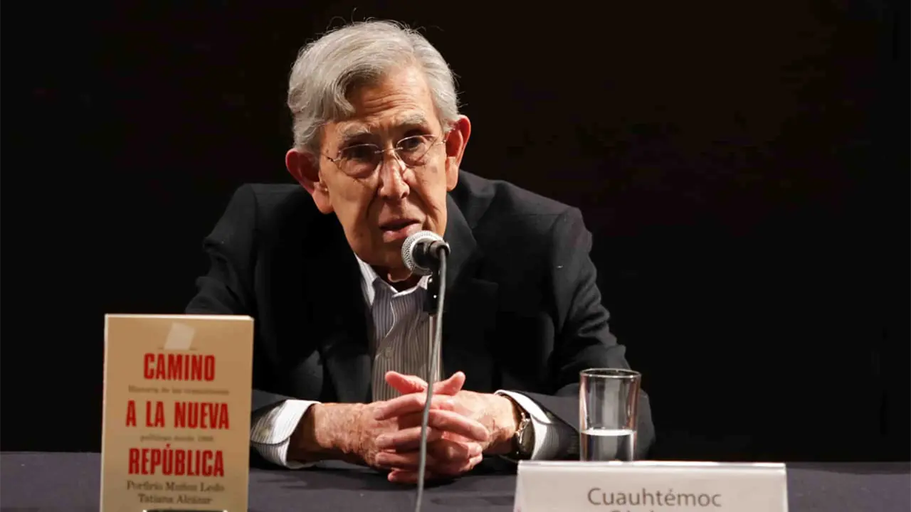 Presentan libro Camino a la República