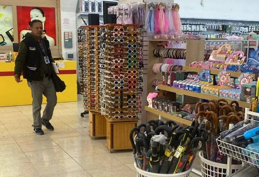 Clausuran tienda de artículos chinos en zona centro
