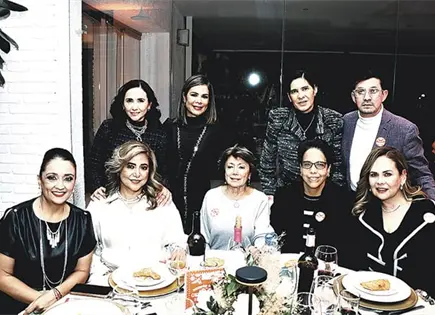 AMIGOS ABOGADOS FELICES POR NAVIDAD