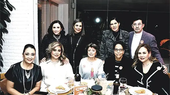 AMIGOS ABOGADOS FELICES POR NAVIDAD