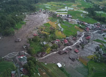 Aumentan a 164 los muertos por Inundaciones y Deslizamientos de Tierra en Sumatra