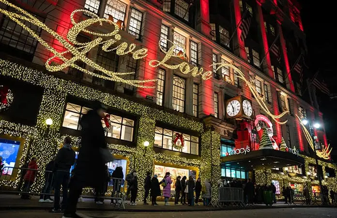 Compradores aprovechan Black Friday