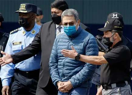 Donald Trump indulta a Juan Orlando Hernández por tráfico de drogas