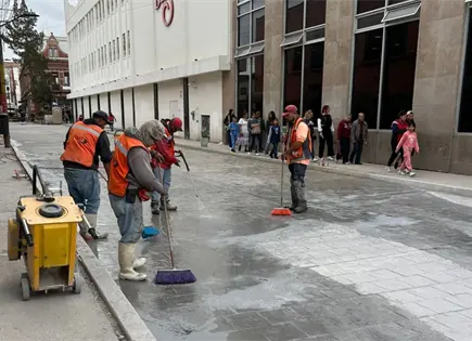 Habilitan Julián de los Reyes para los peatones