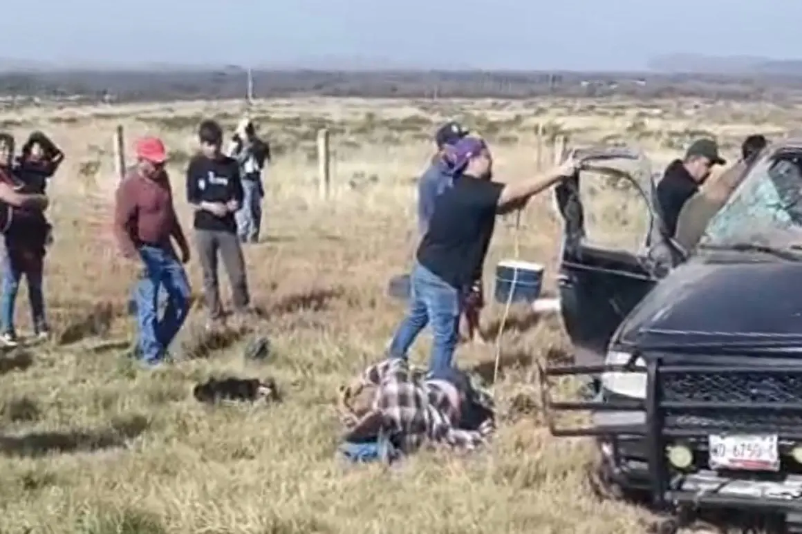 Volcadura en la carretera a Matehuala deja dos lesionados