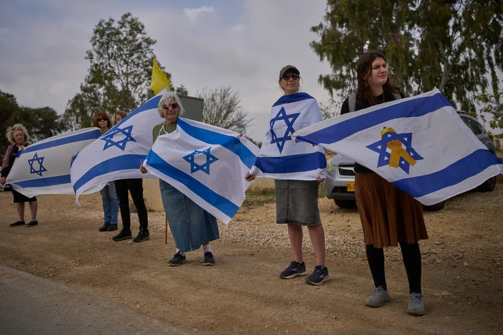 Benjamin Netanyahu solicita indulto por corrupción al presidente de Israel