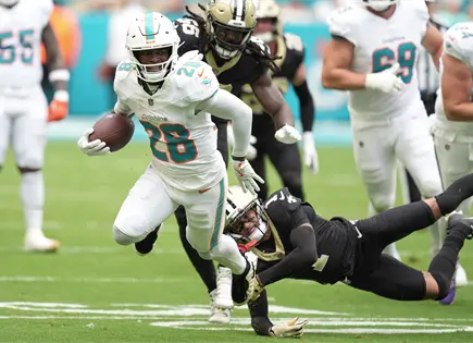 Dolphins de Miami ganan a los Saints en un emocionante duelo