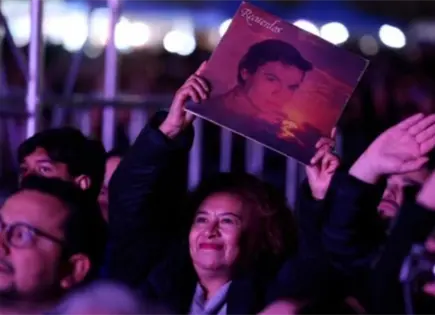 Más de 10 mil personas disfrutan concierto de Juan Gabriel en Ciudad Juárez Más de 10 mil personas disfrutan concierto de Juan Gabriel en Ciudad Juárez