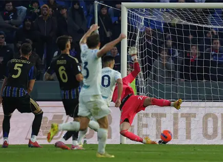 Napoli vence a Roma y se iguala en la cima con AC Milan en la Serie A