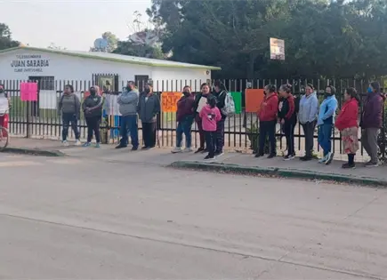 Toman Telesecundaria en Soledad; exigen atención de SEGE