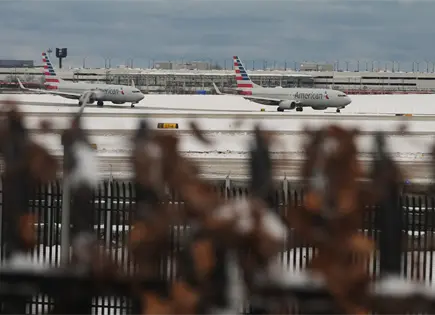 Tormenta invernal causa caos en vuelos de Chicago