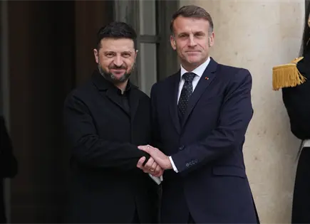 Zelenskyy se reúne con Macron en París por negociaciones de paz