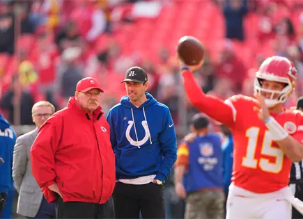 Andy Reid desafía las probabilidades en la búsqueda de los playoffs 2021