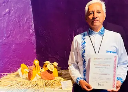 Artesano de Actopan triunfa en Concurso de Nacimientos con obra Nacimiento en Belén Otomí